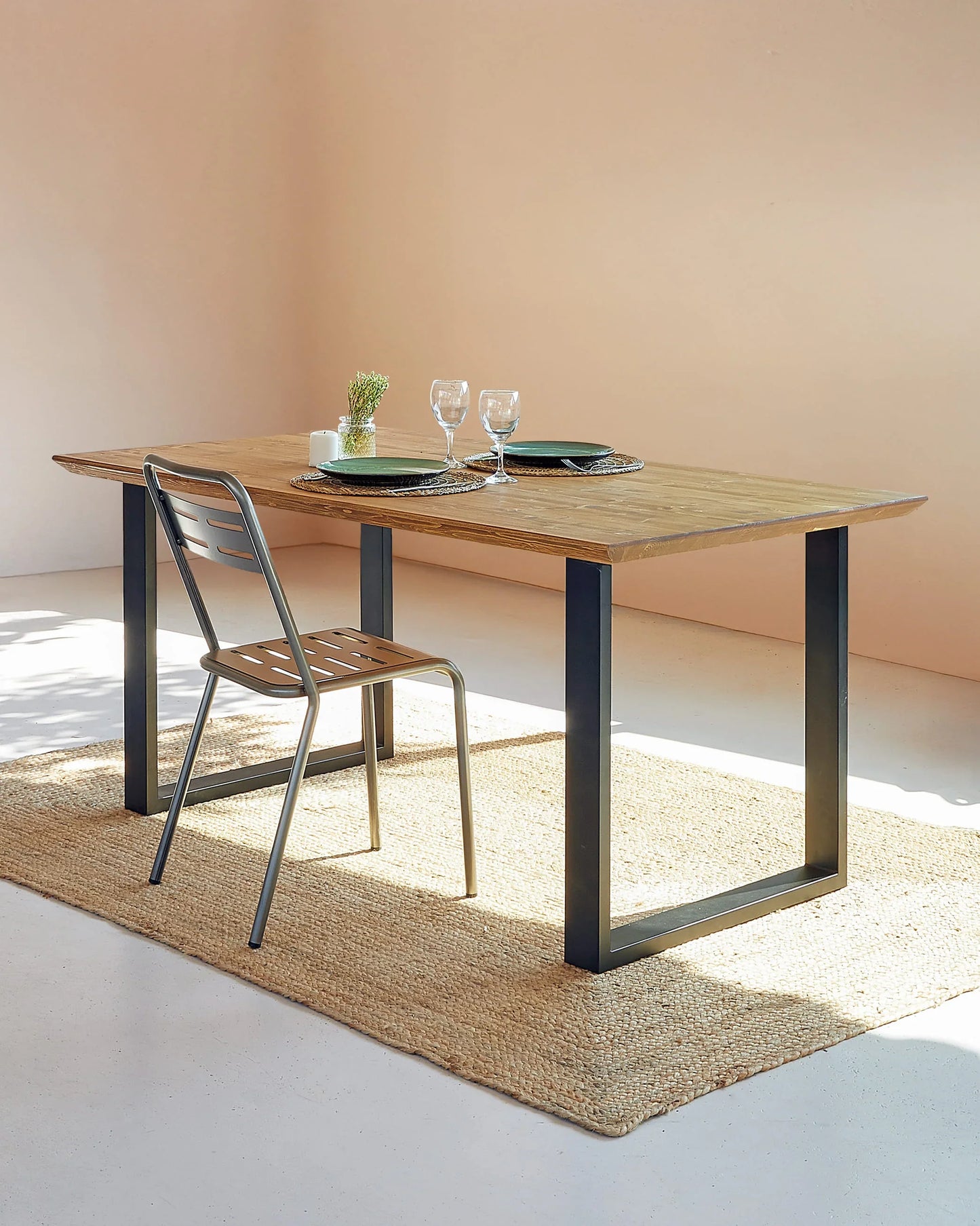 Maelis Dining Table