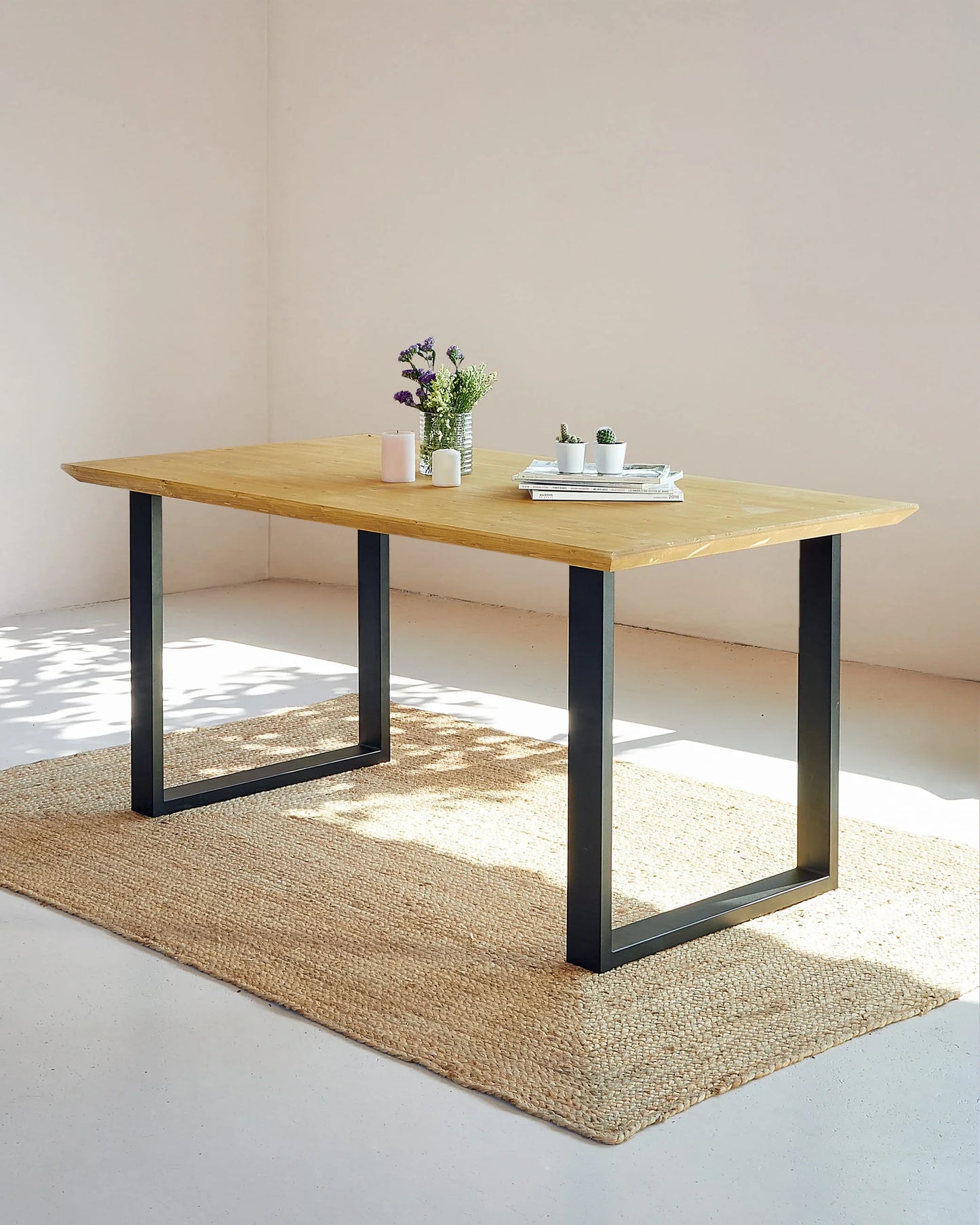 Maelis Dining Table