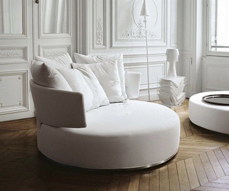 The Amoenus Love Seat